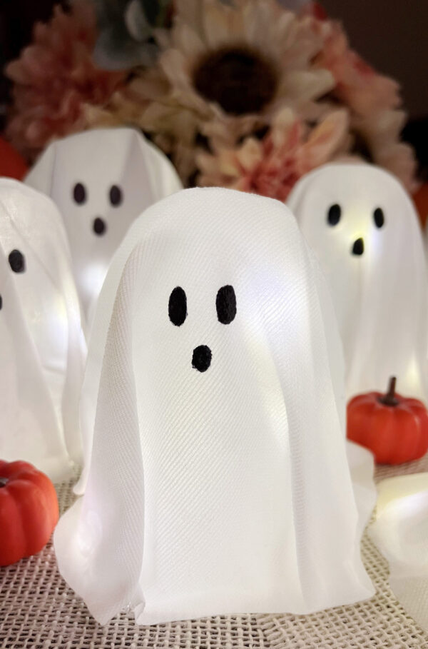 DIY Halloween Mini Ghosts